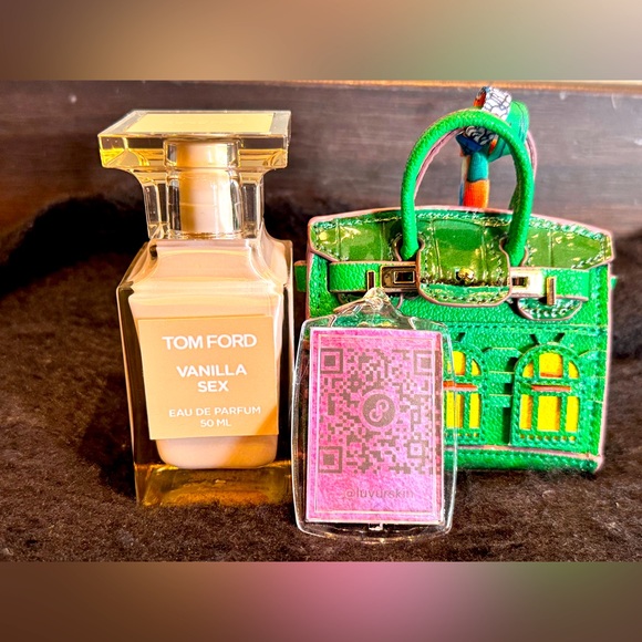 NWT PAIR OF Custom made double sided key holder/ bag charm - Picture 9 of 10